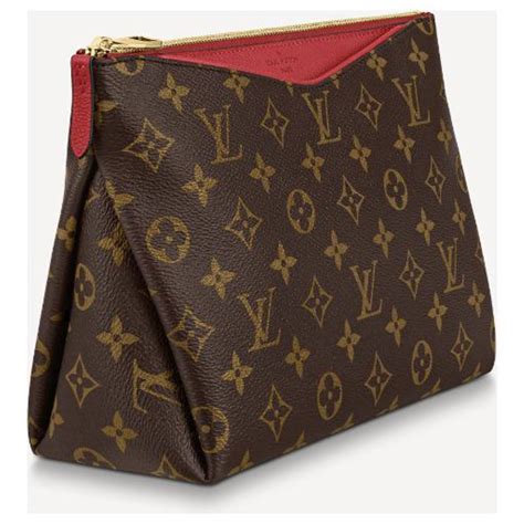 lv pallas beauty case
